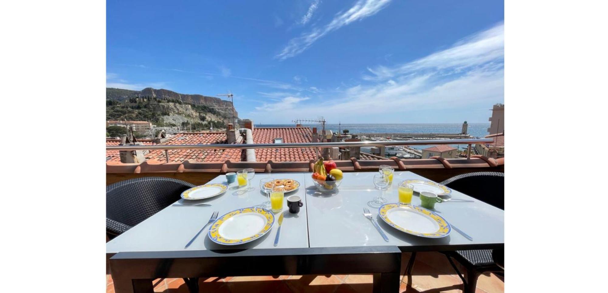 La Perle De Cassis - Terrace With Sea View Apartment Exterior photo